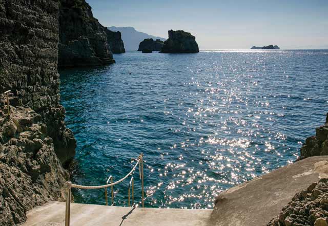 Conca del Sogno Beach Club in Amalfi Coast