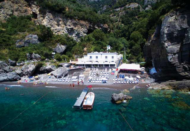 TREVILLE Beach Club in Amalfi Coast