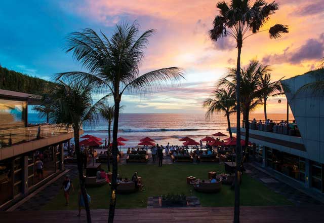 KU DE TA Beach Club in Bali