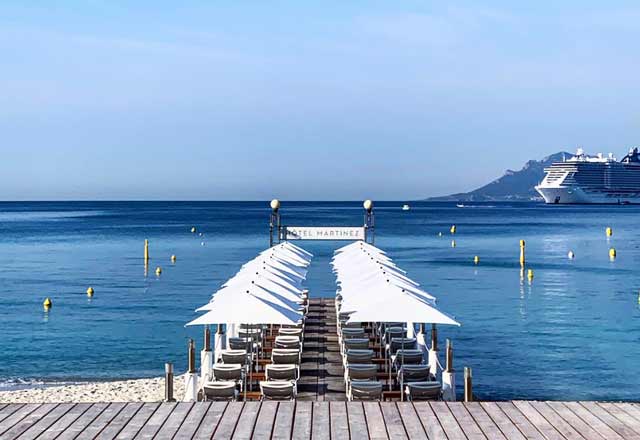 La Plage du Martinez Beach Club in Cannes (French Riviera)