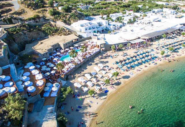 Paradise Beach Club in Mykonos