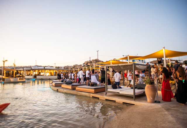 Sant Anna Beach Club in Mykonos